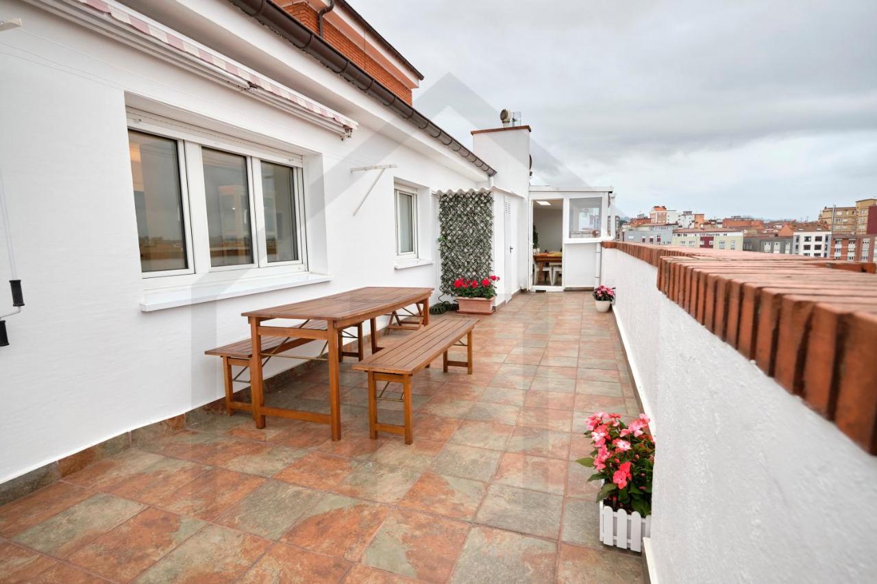 Espectacular Atico A Un Paso Del Centro De Gijon Bed & Breakfast Luaran gambar