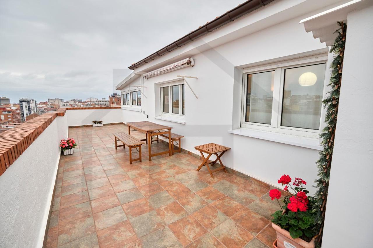 Espectacular Atico A Un Paso Del Centro De Gijon Bed & Breakfast Luaran gambar